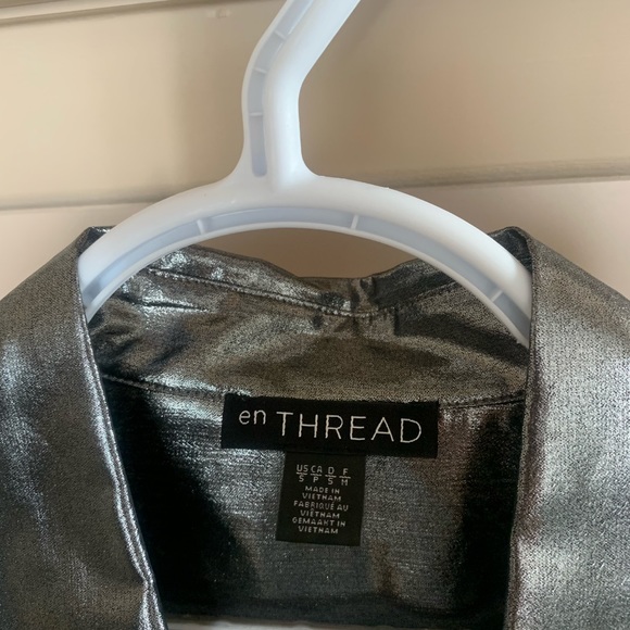 En Thread Small Size silver metallic shirt - Picture 5 of 5